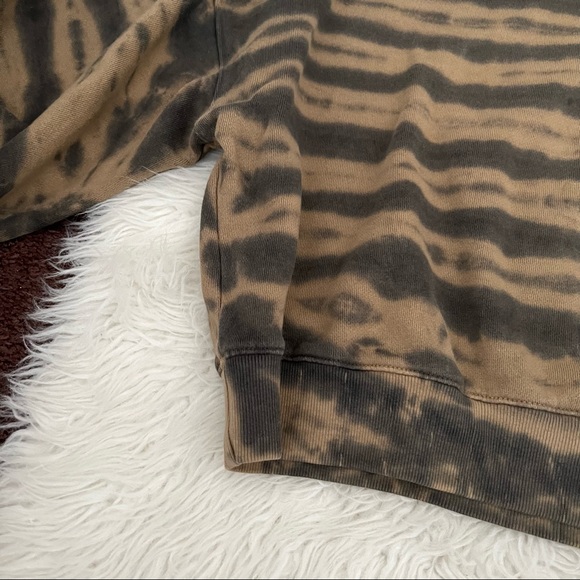 AGOLDE Richie Tie-Dyed Sweatshirt - Picture 8 of 13